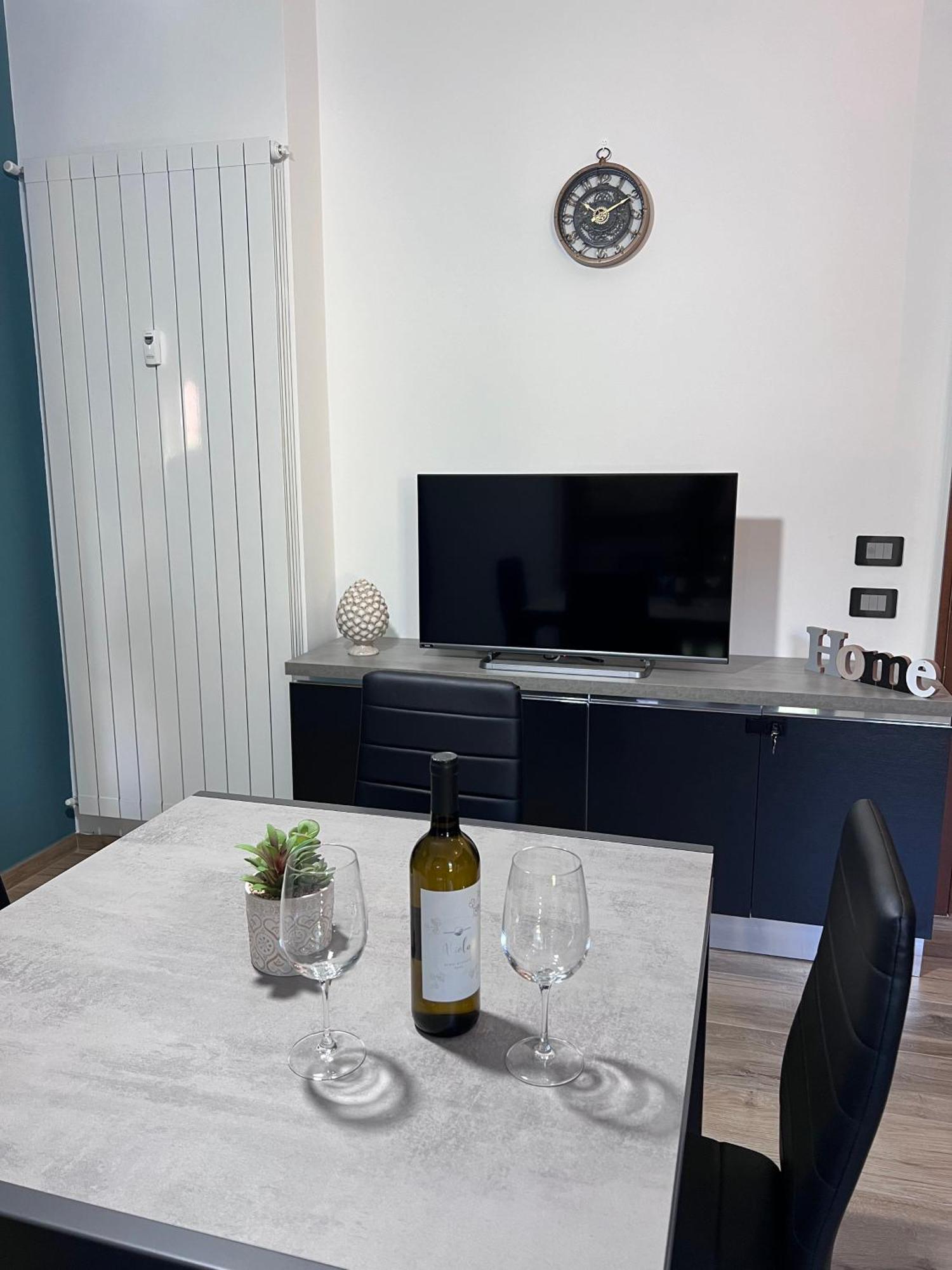 Virgilio House Appartamento Stresa